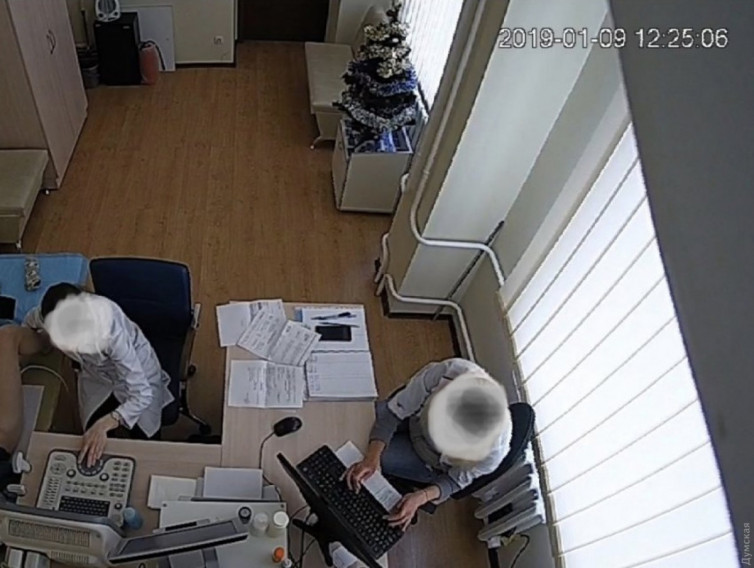 В Костроме в гинекологическом кабинете медцентра велись съемки скрытой камерой