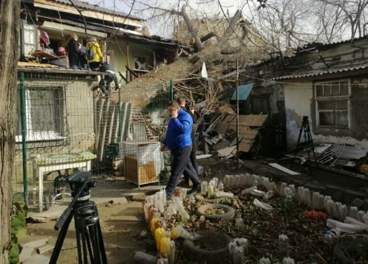 Розгромлений внаслідок циклону "Юля" будинок в Одесі