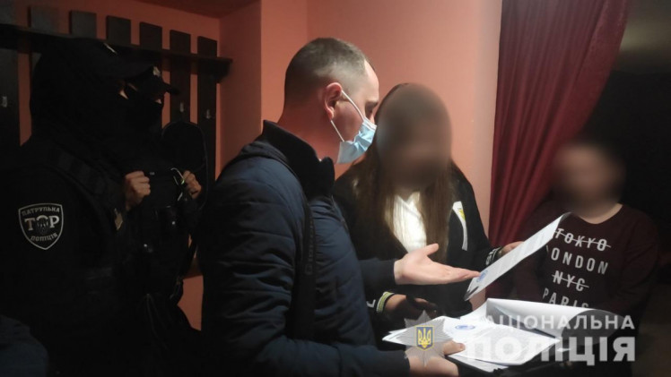 Одеські поліцейські накрили десять борделів 
