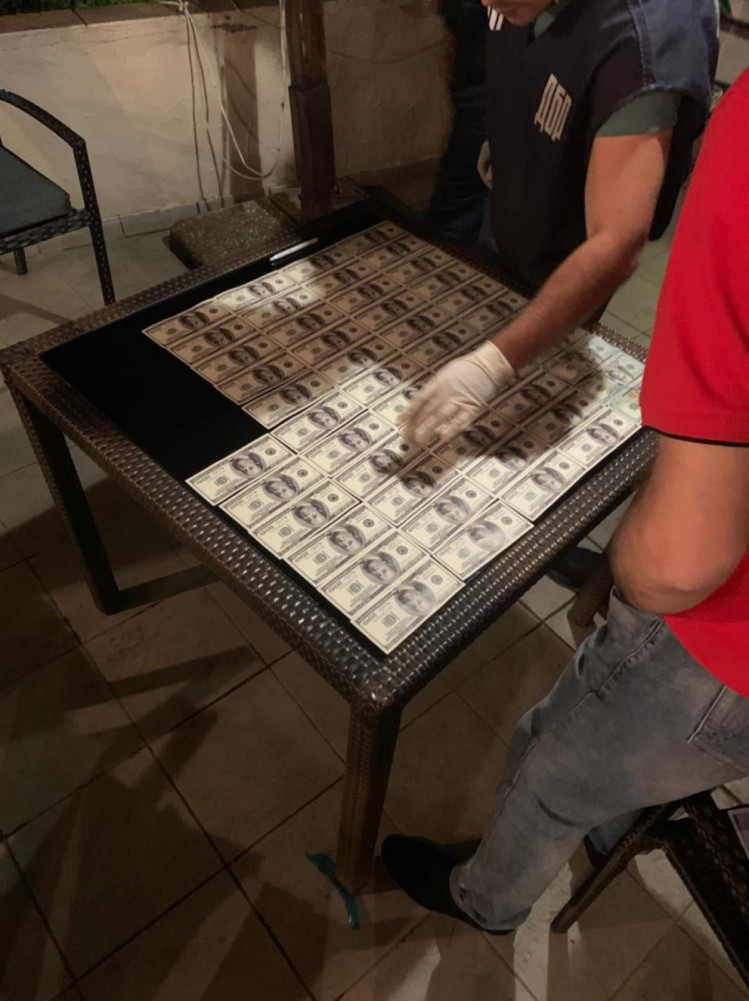По должность следователя ГБР у претендента в Одессе требовали 10 000 долларов