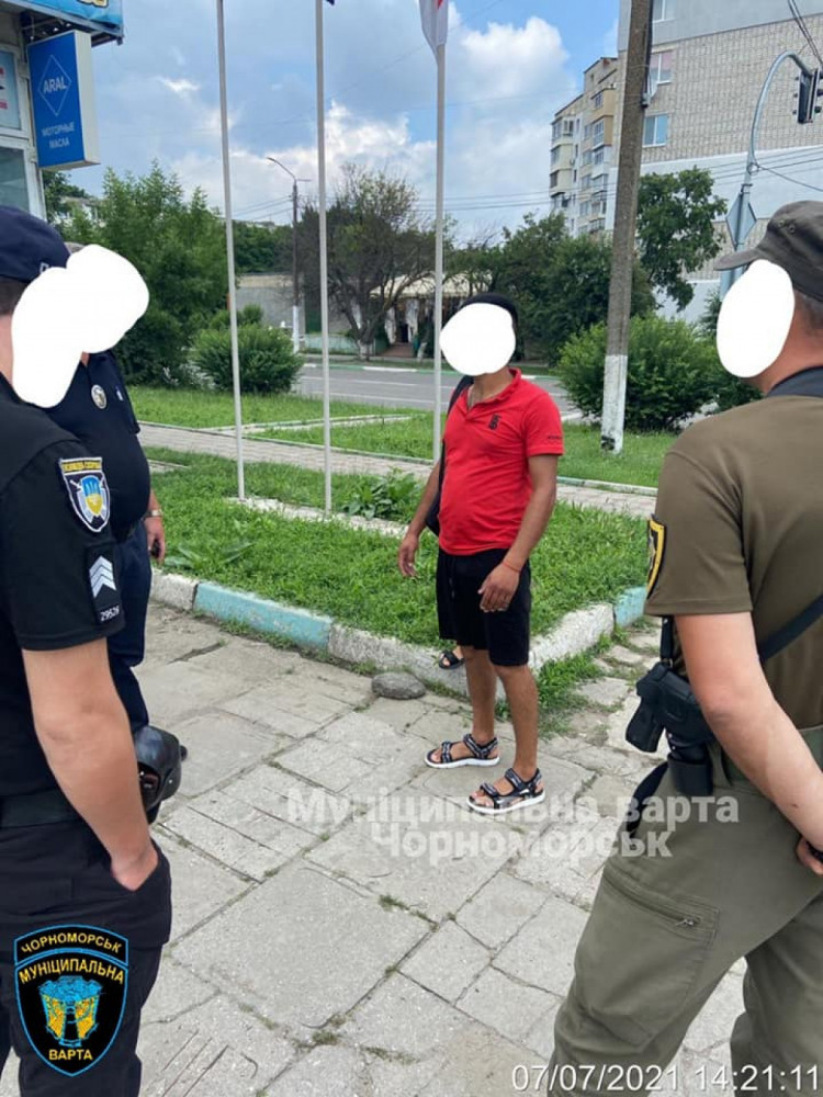 На Одещині посеред вулиці викрали дівчину