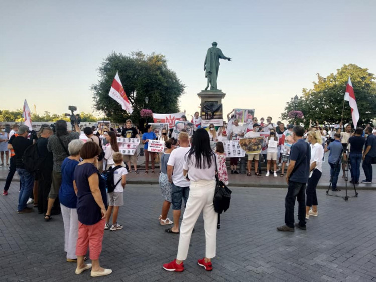 В Одесі відбувся мітинг з нагоди річниці протестів проти режиму Лукашенка 