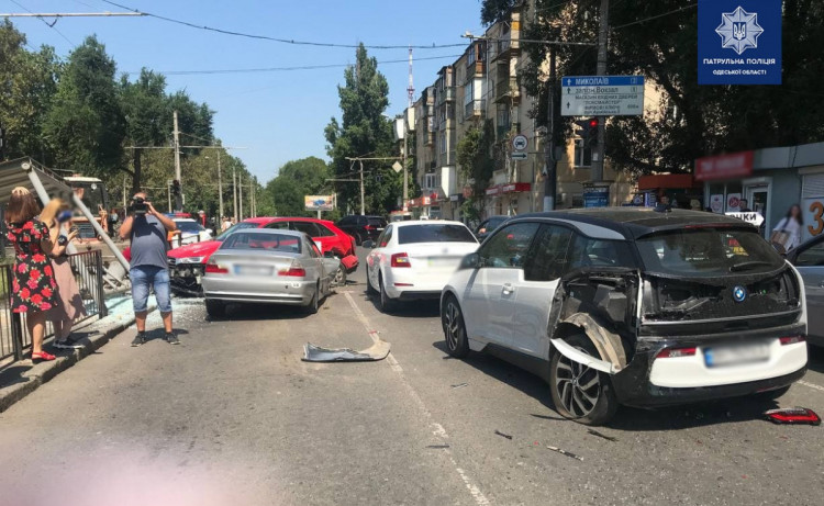 Масова ДТП на Фонтанській дорозі в Одесі 