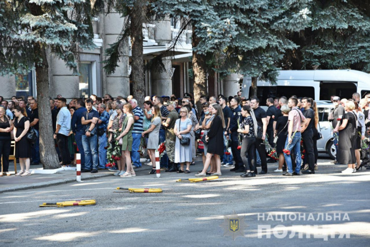 В Одесі попрощалися з трьома офіцерами поліції 