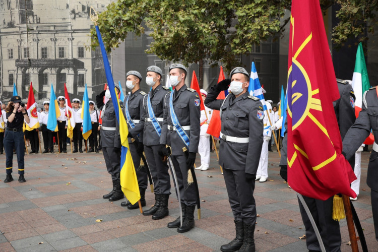 Урочиста церемонія підняття прапора Одеси