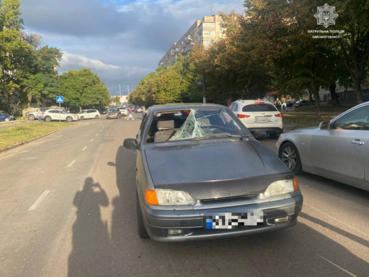В Одесі автівка збила 17-річного юнака на пішохідному переході 