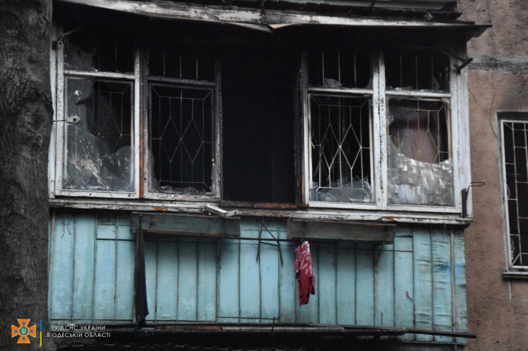 Фото з місця пожежі 