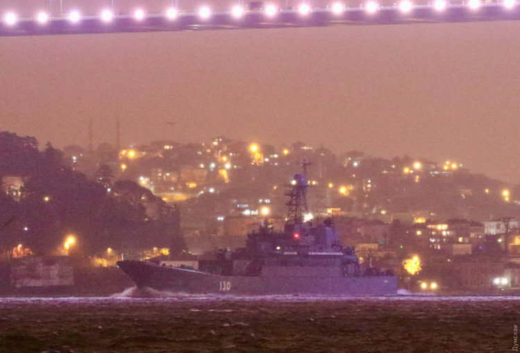 Великі десантні кораблі країни-агресора вночі увійшли до Чорного моря