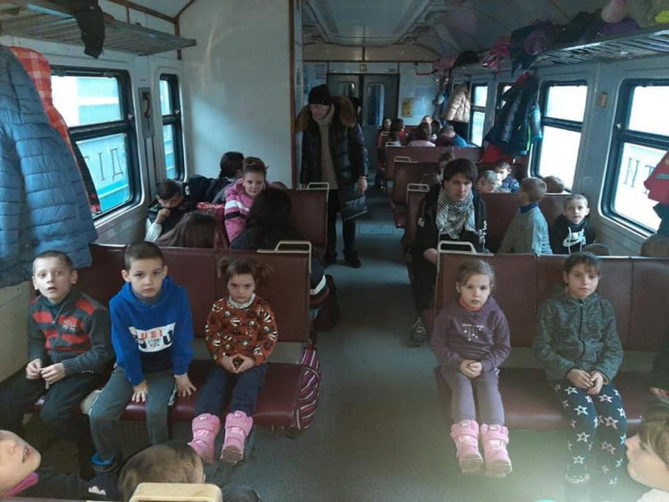 Польщя і Румунія прихистили дітей-сиріт з Одеської області